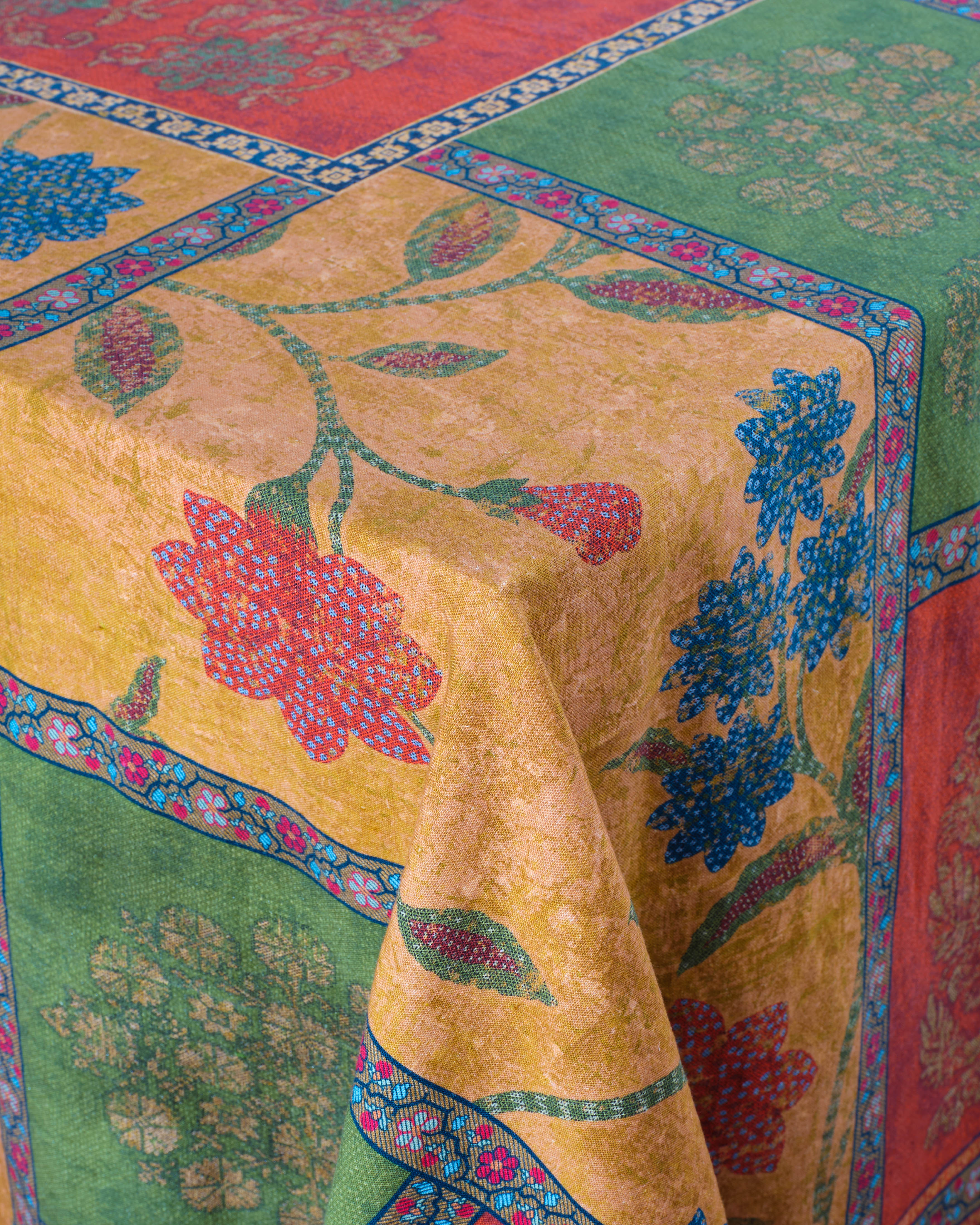 D_AscoliTablecloth_1_788f840c-8632-4f90-9c78-bc2ea5c077aa.jpg